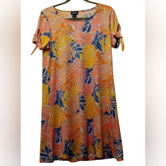 Caribbean Joe - Tropical Floral Pattern, Short Sleeve W/ Tie Accent, Size Medium - Picture 8 of 15